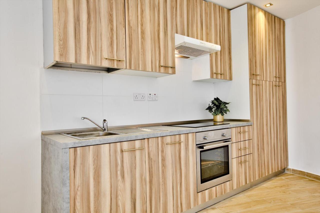 Sliema Duplex Penthouse With Sea Views & Private Terrace By Shortletsmaltaアパートメント エクステリア 写真