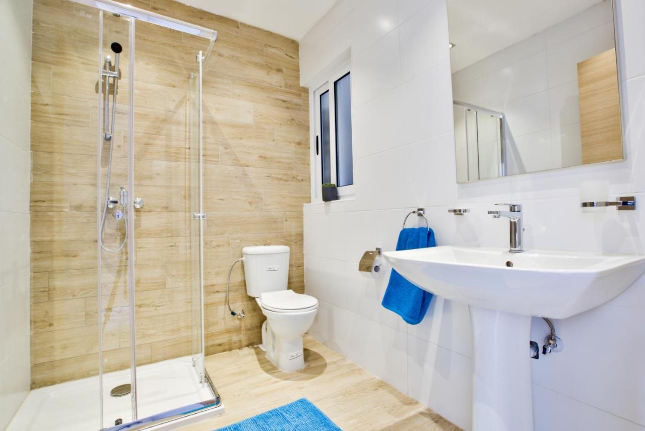 Sliema Duplex Penthouse With Sea Views & Private Terrace By Shortletsmaltaアパートメント エクステリア 写真