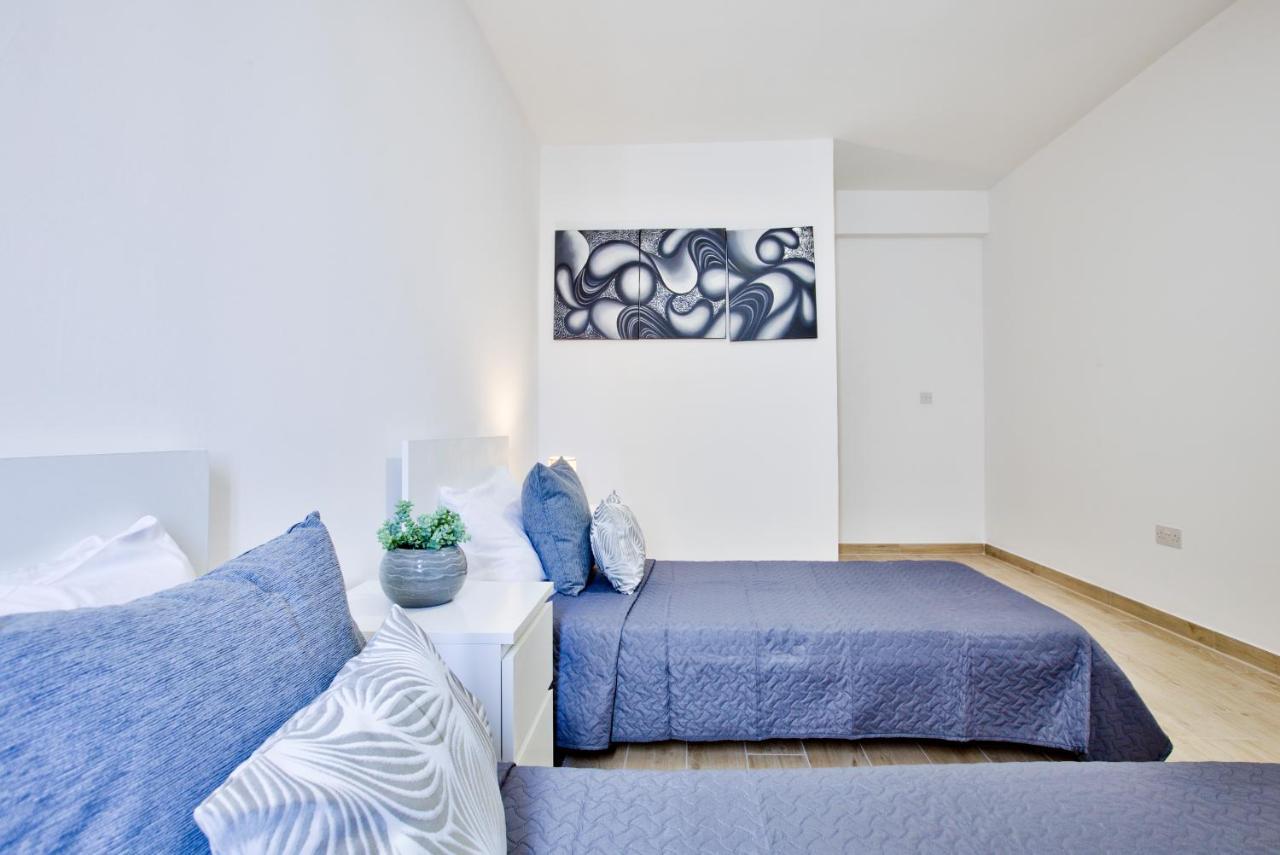 Sliema Duplex Penthouse With Sea Views & Private Terrace By Shortletsmaltaアパートメント エクステリア 写真